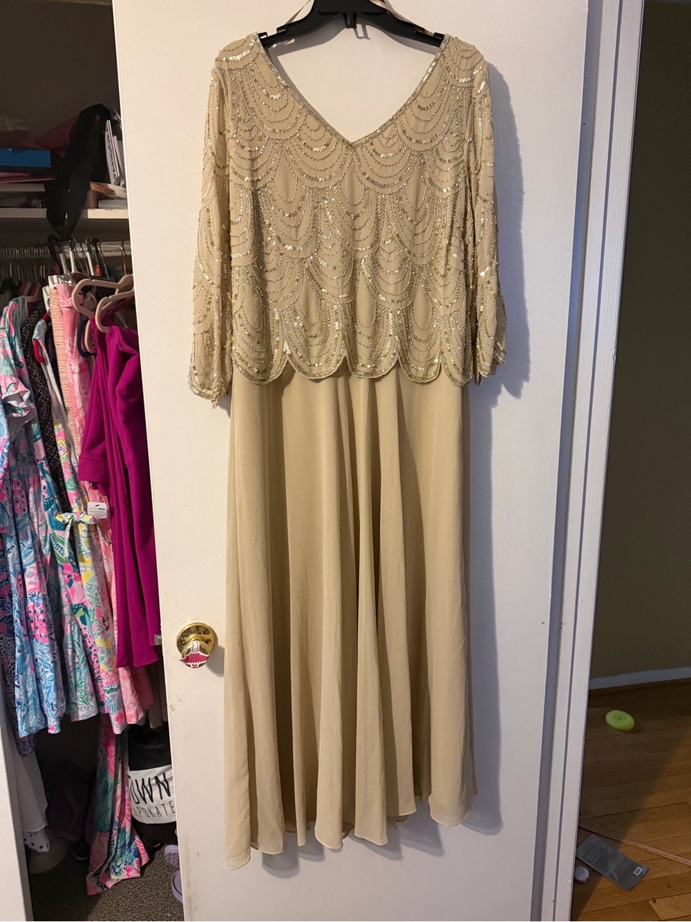 J Kara Elegant Cream Beaded Evening Dress - V-Neck Long Sleeve 12P